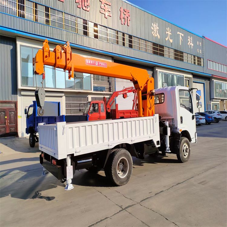 唐县三轮随车吊定制 农用改装机自备吊中瑞长期出售