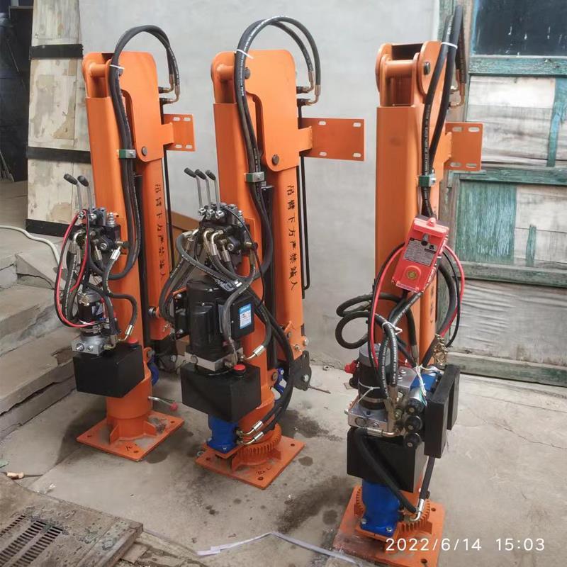 唐县重汽蓝牌随车吊 3.2吨 国六动力强 液压驱动 农用自卸起重机